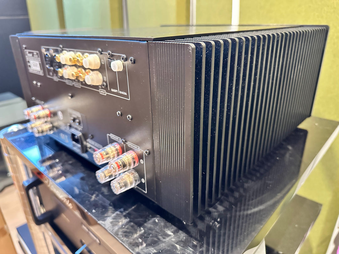 Vincent SV700 Integrated Amplifier in Black w Remote & Box EXCELLENT