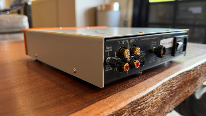 Vertere Phono-1 MM / MC Preamplifier Phono Stage MkII L in Orange EXCELLENT