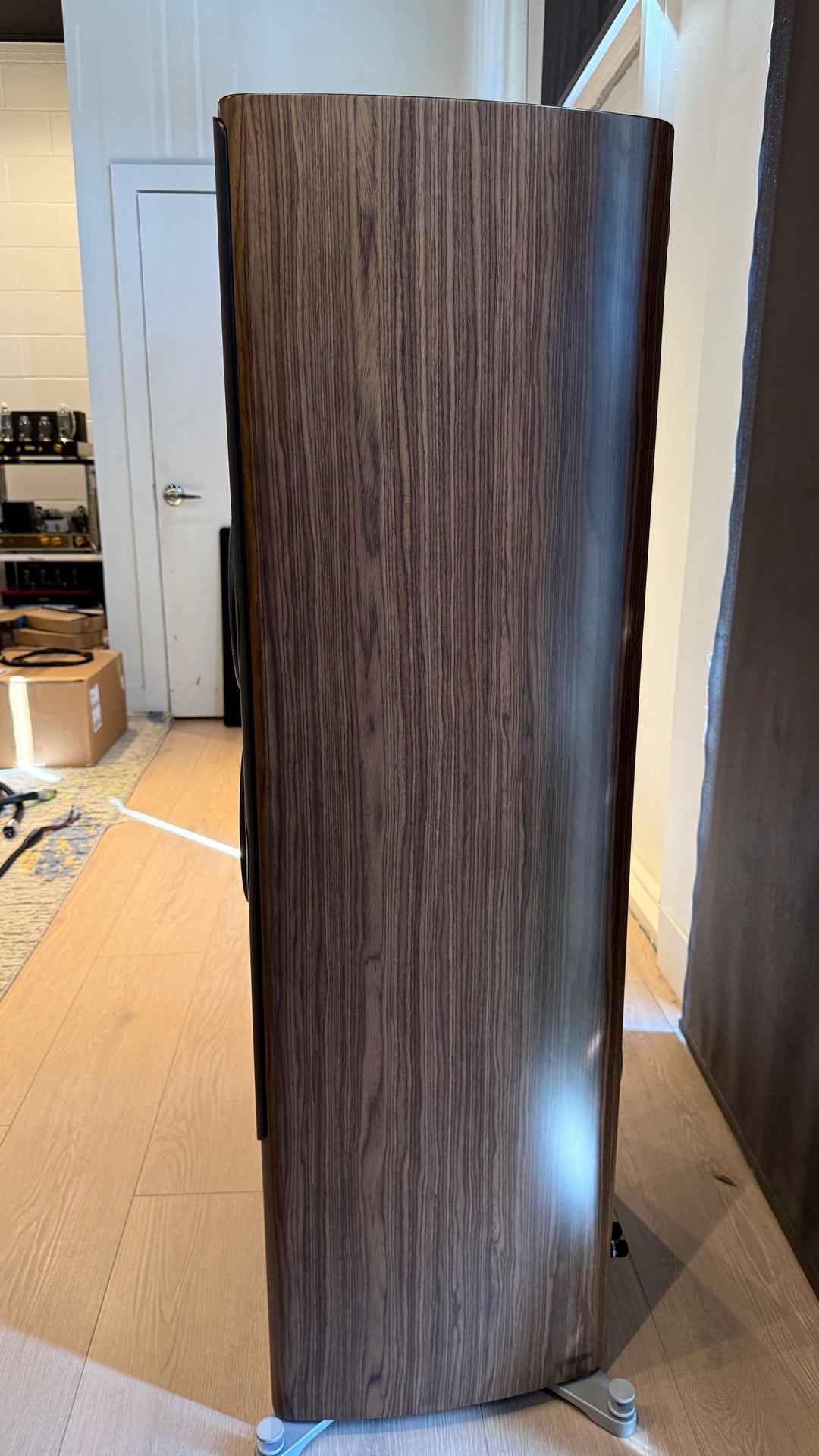 Dynaudio Contour 60 Full Range Speakers in Walnut EXCELLENT