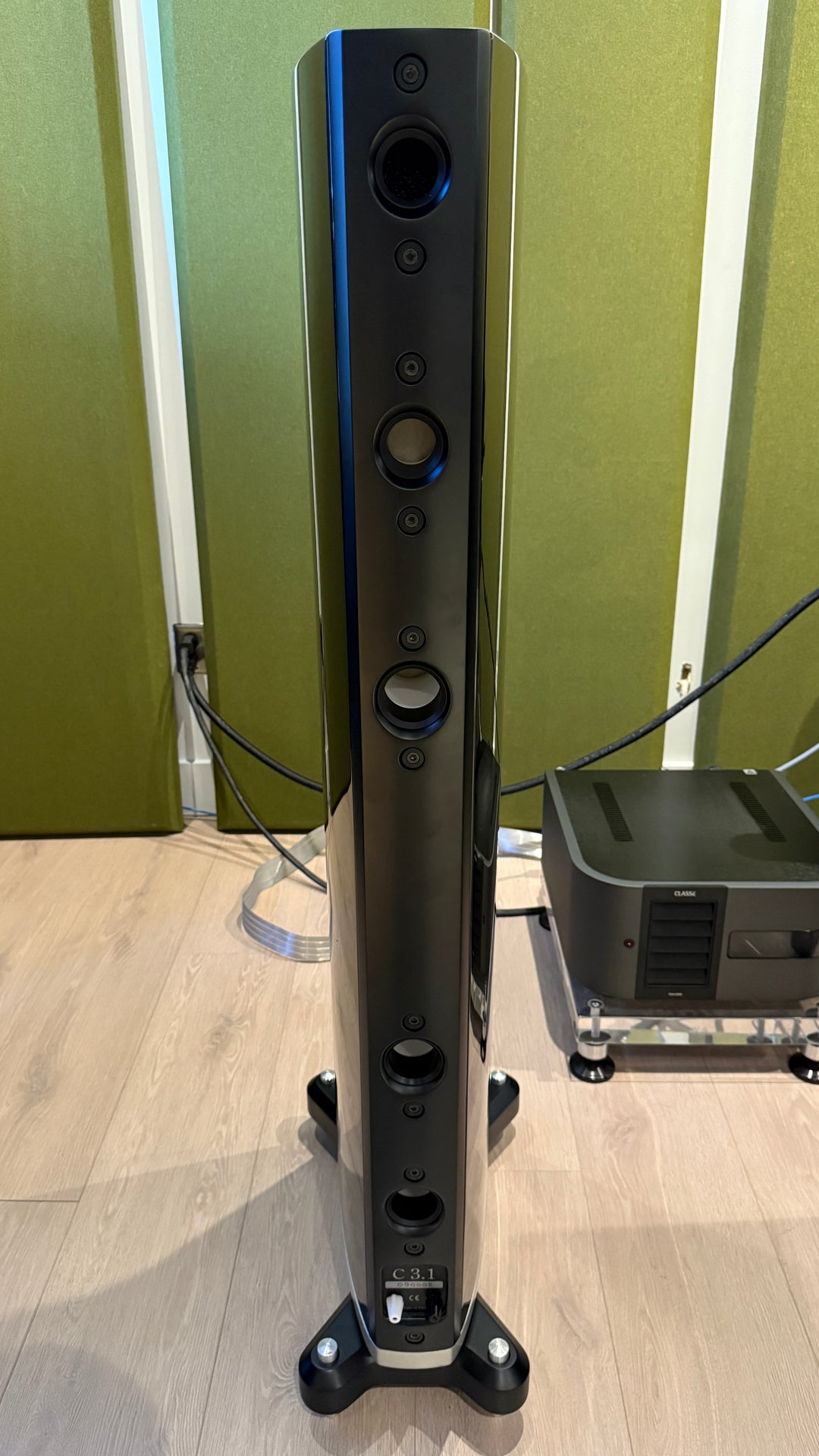 Raidho Acoustics C3.1 Full Range Speakers in Gloss Black