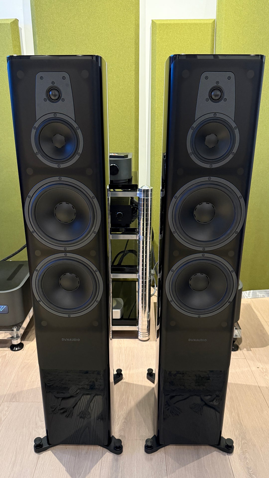 Dynaudio Contour 60 Full Range Speakers in Gloss Black with Crates EXCELLENT