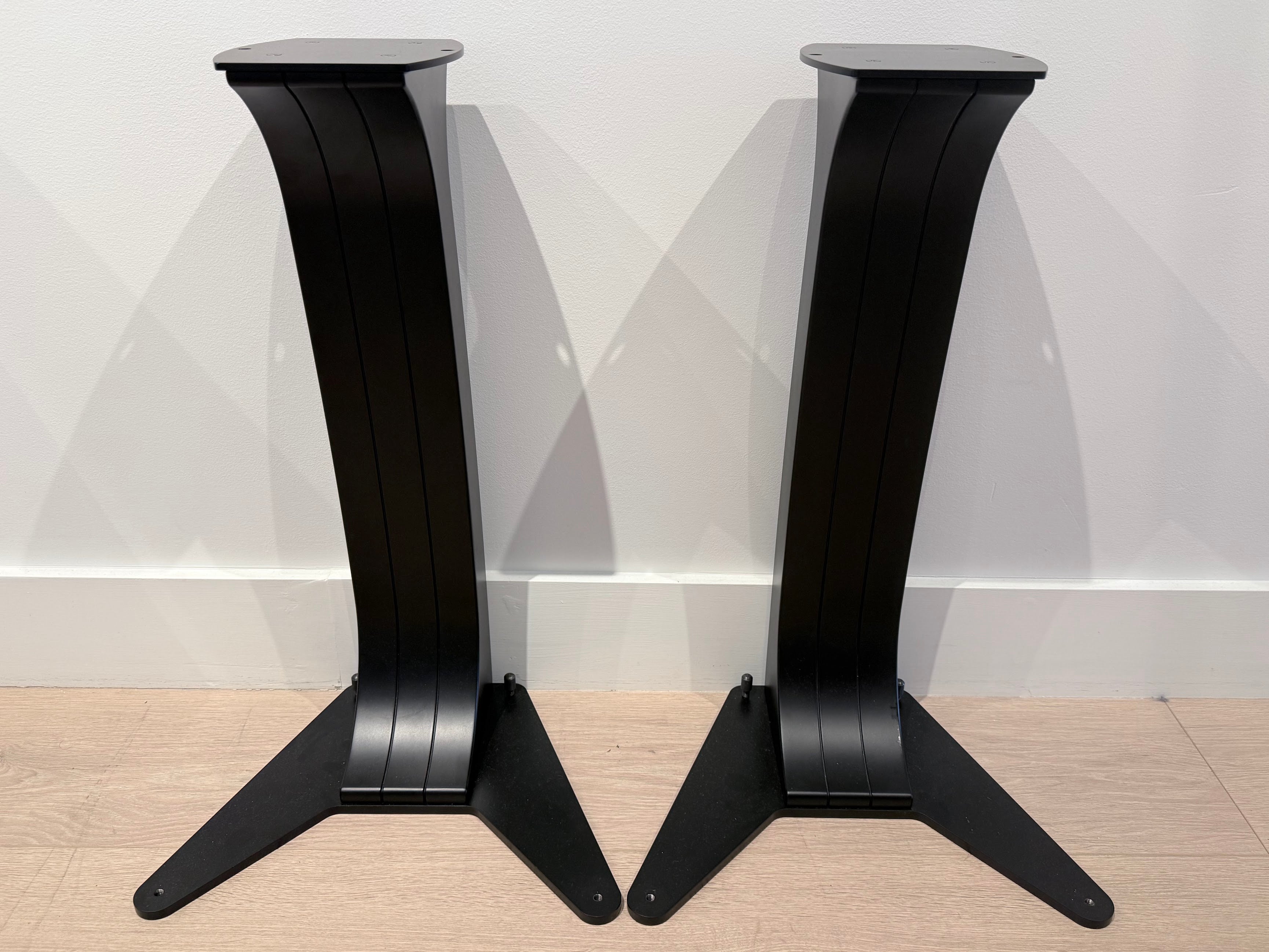Sonus Faber Auditor M Bookshelf Stands in Black w Boxes EXCELLENT