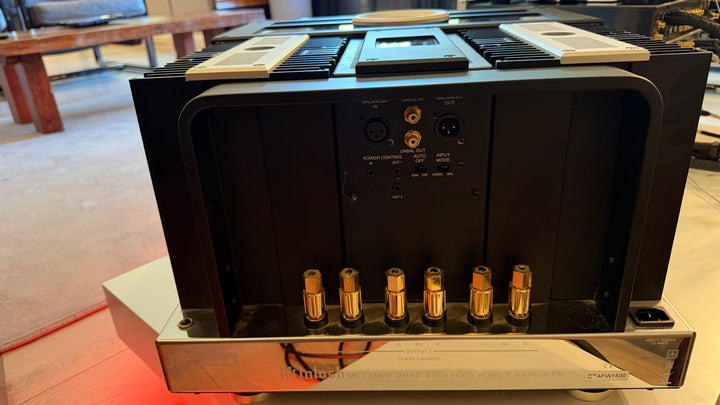McIntosh MC1.25kW Quad Balanced Power Amplifier Monoblock Pair with Boxes EXCELLENT