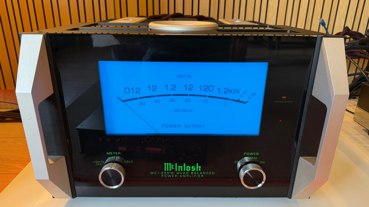McIntosh MC1.25kW Quad Balanced Power Amplifier Monoblock Pair with Boxes EXCELLENT