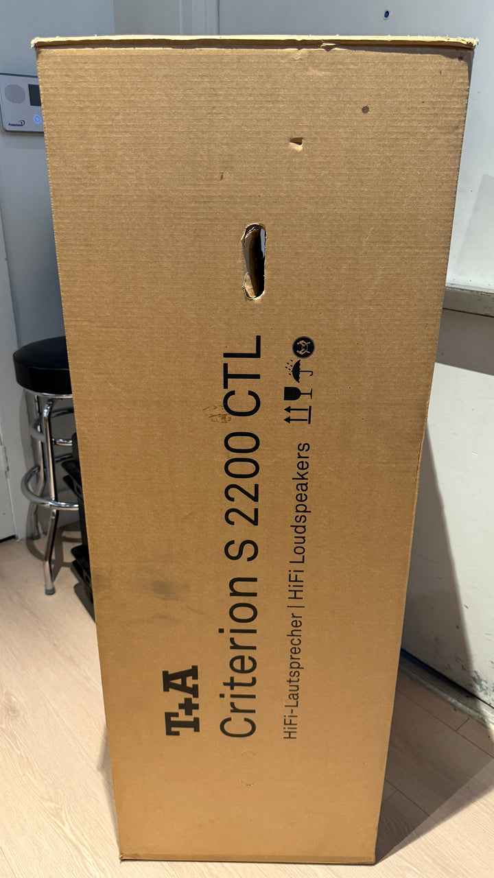 T+A Criterion S 2200 CTL Carbon Finished Full Range Speaker Pair 3 Way Floor Standing EXCELLENT