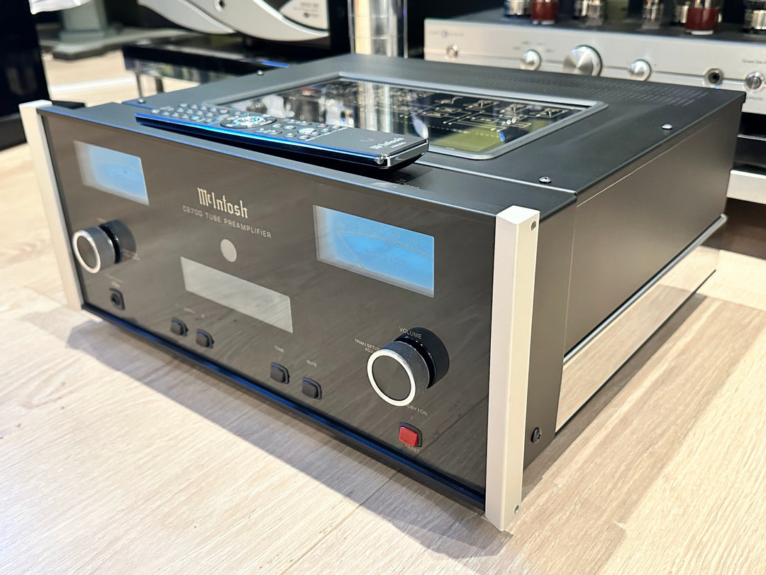 McIntosh C2700 2-Channel Vacuum Tube Amplifier w Remote & Box EXCELLENT