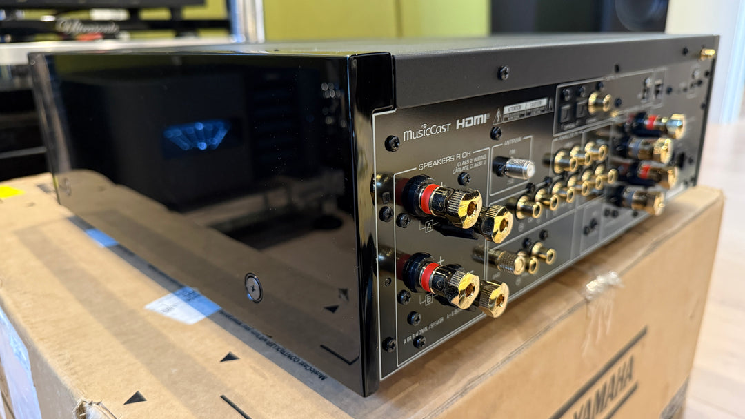 Yamaha R-N2000A Intergraded Stereo Receiver Amplifier OPEN BOX
