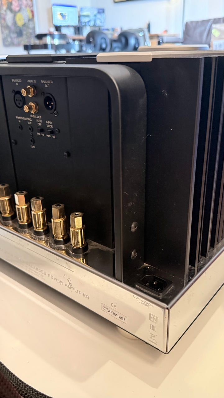 McIntosh MC1.25kW Quad Balanced Power Amplifier Monoblock Pair with Boxes EXCELLENT
