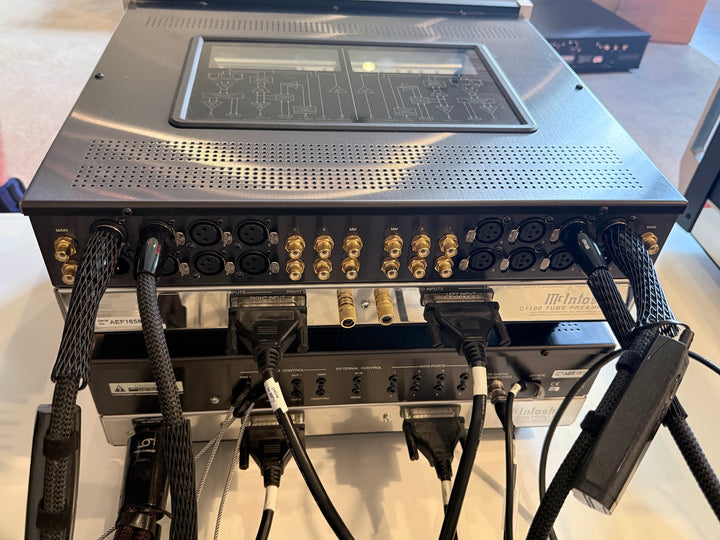 McIntosh C1100 Tube Preamplifier & Controller w Boxes VERY GOOD