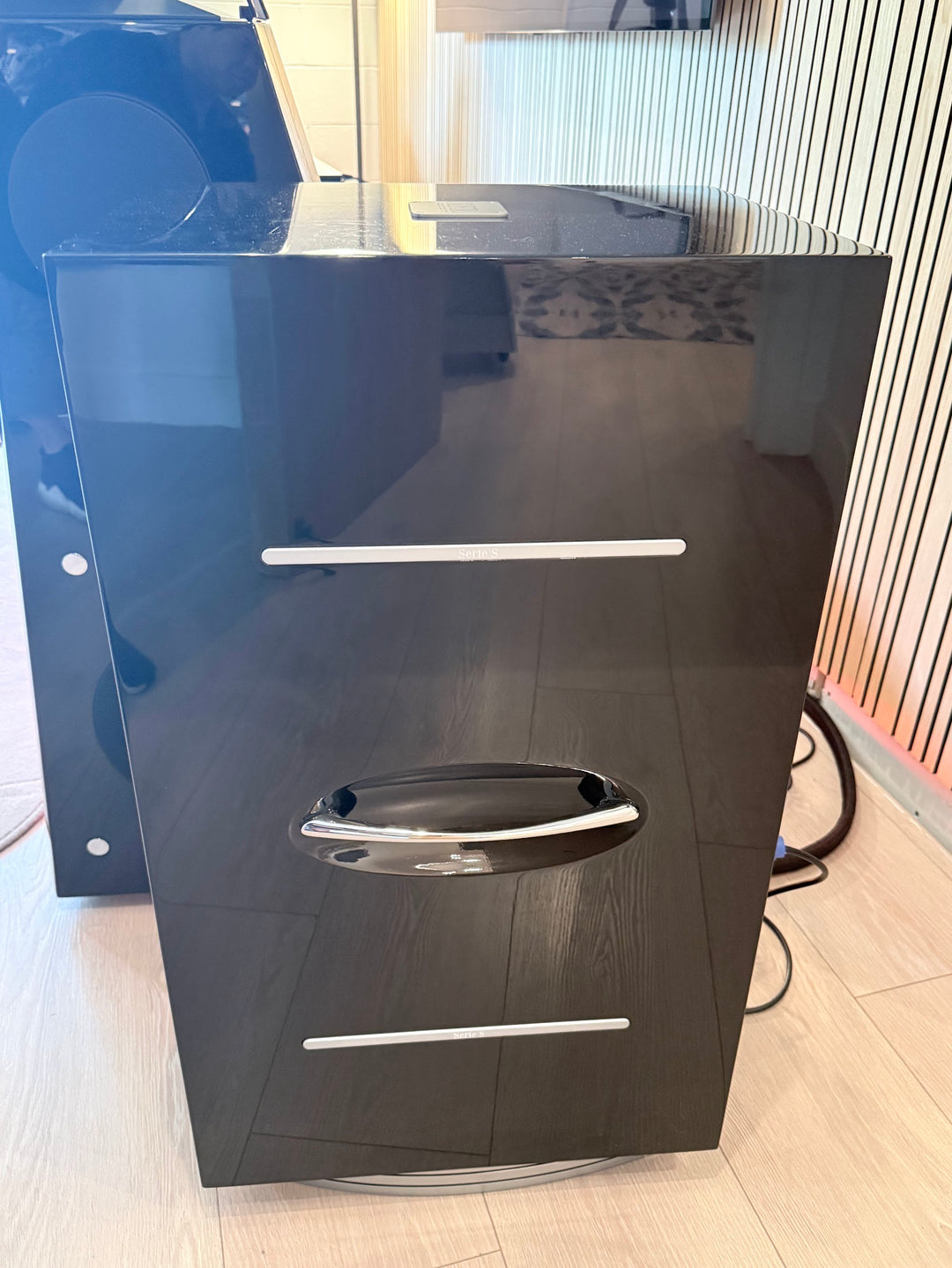 REL Acoustics 212/SX Subwoofer in Gloss Black w Box VERY GOOD