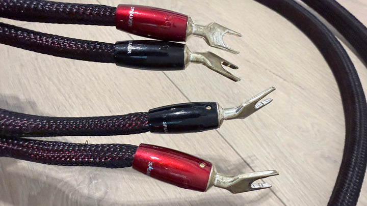 AudioQuest Redwood Speaker Cables 2M Cable Pair w Case VERY GOOD