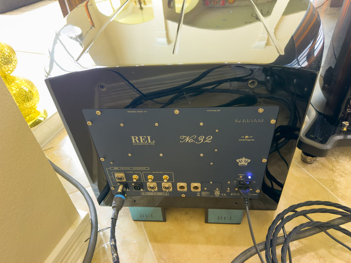 REL Acoustics No. 32 15" Subwoofer in Gloss Black EXCELLENT