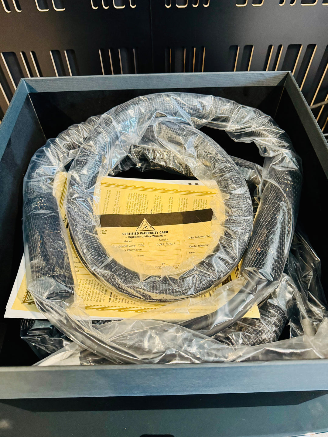 Shunyata Research Alpha V2 2M Speaker Cables Biwire Spade to Banana w Box EXCELLENT