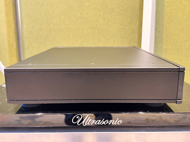 Rega Elex MK4 Stereo Integrated Amplifier in Black w Box & Remote EXCELLENT