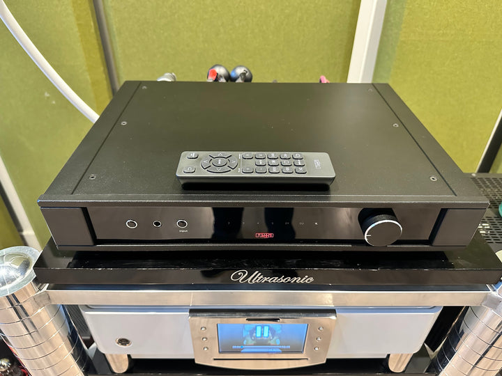 Rega Elex MK4 Stereo Integrated Amplifier in Black w Box & Remote EXCELLENT