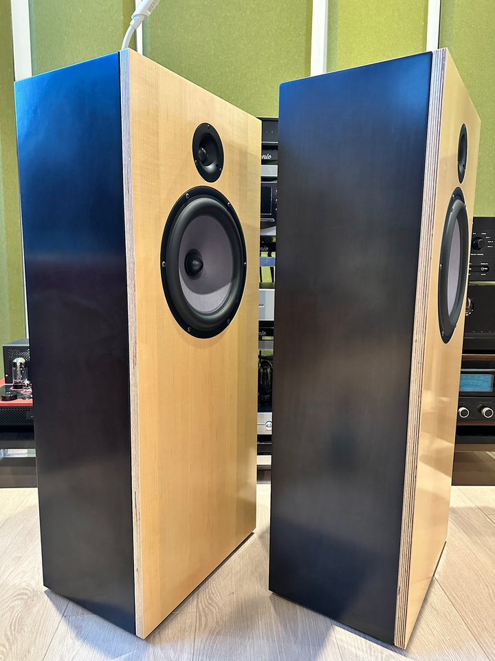 DeVore Fidelity Orangutan 0/93 Full-Range Speakers in Maple w Box EXCELLENT