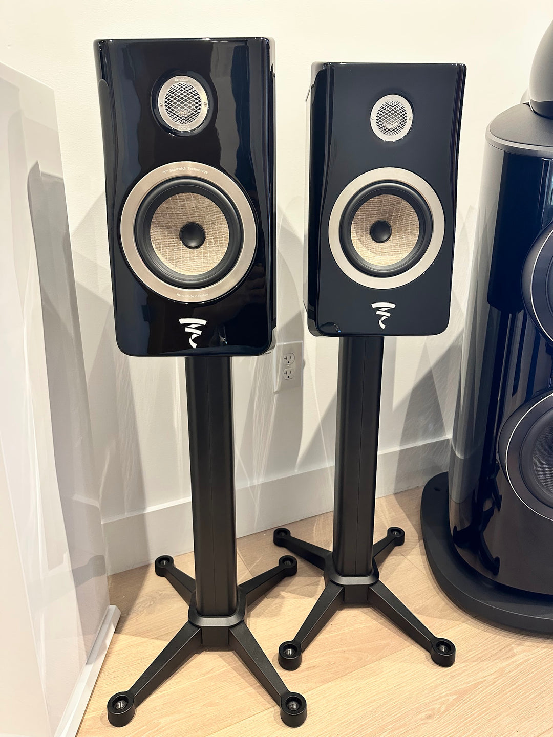 Focal Kanta N1 Bookshelf Speakers with Stand Gloss Black HG Deep Black w Box EXCELLENT