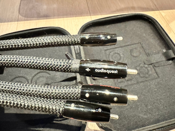 AudioQuest Wind RCA Interconnects 1M w Case EXCELLENT