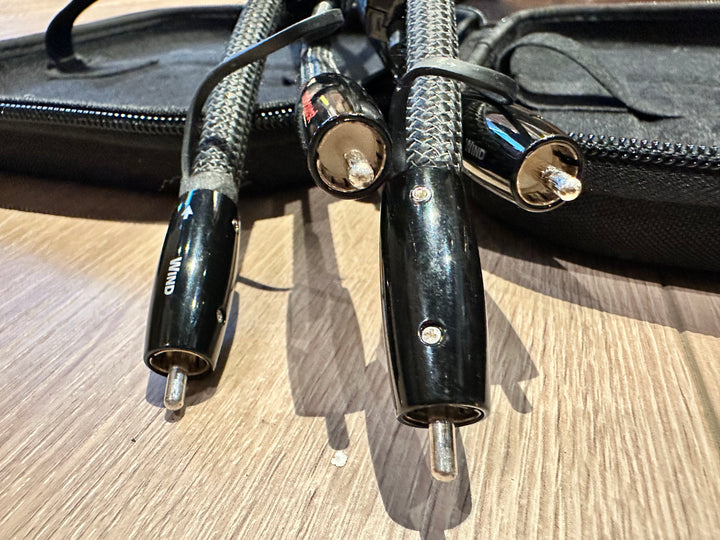 AudioQuest Wind RCA Interconnects 1M w Case EXCELLENT