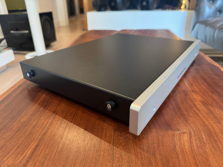 Sutherland Engineering 20/20 Mk2 MKII Phono Stage in Silver EXCELLENT