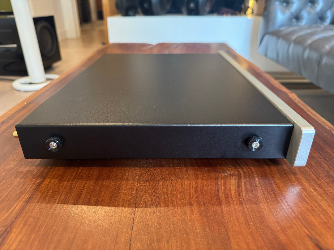 Sutherland Engineering 20/20 Mk2 MKII Phono Stage in Silver EXCELLENT