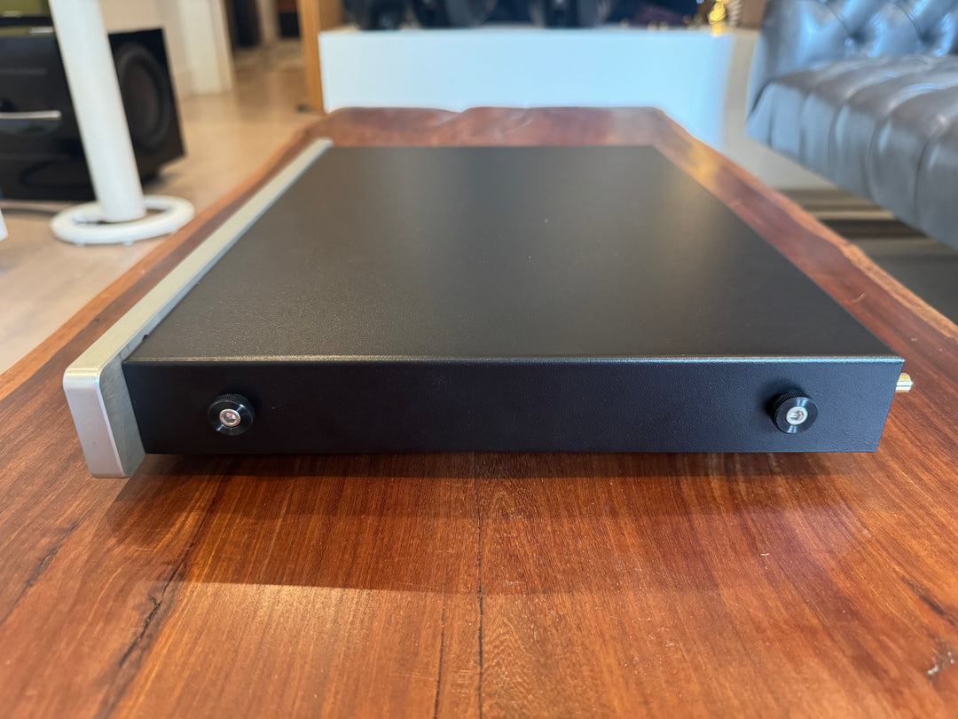 Sutherland Engineering 20/20 Mk2 MKII Phono Stage in Silver EXCELLENT