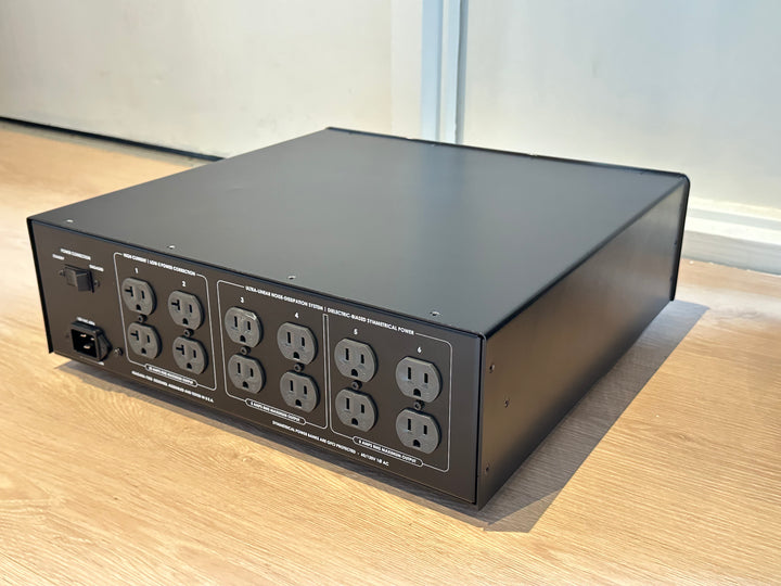 AudioQuest Niagara 7000 Power Conditioner Customer Trade-In EXCELLENT