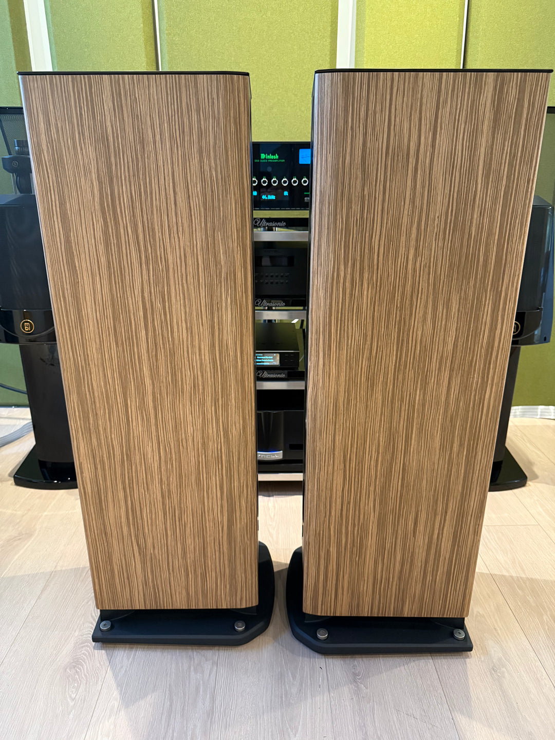 Focal Aria 948 in Prime Walnut EXCELLENT