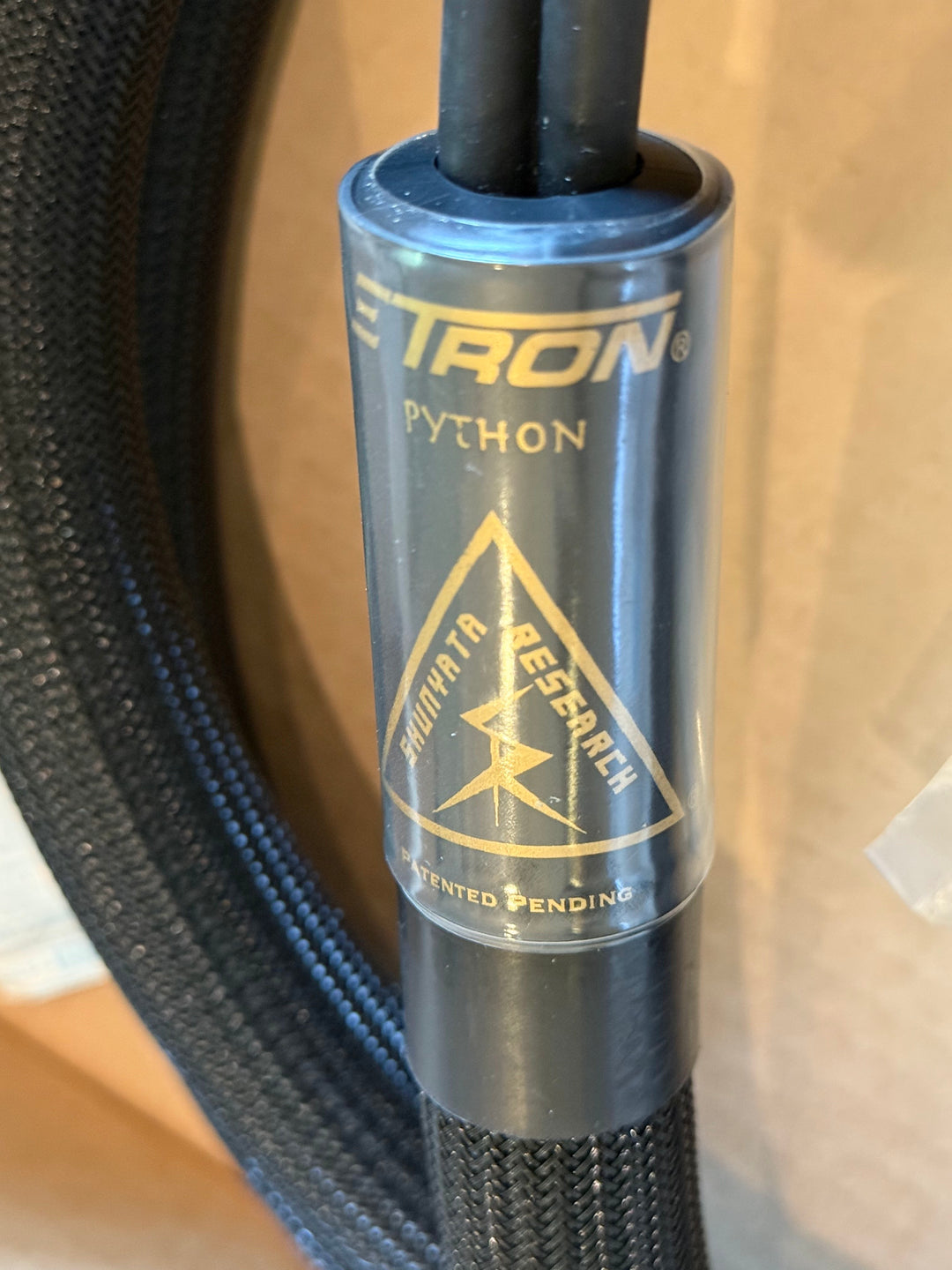 Shunyata Research E-tron Python Speaker Cables Pair with Gold Spade Connectors  3M Serial 4714 & 4715 MINT