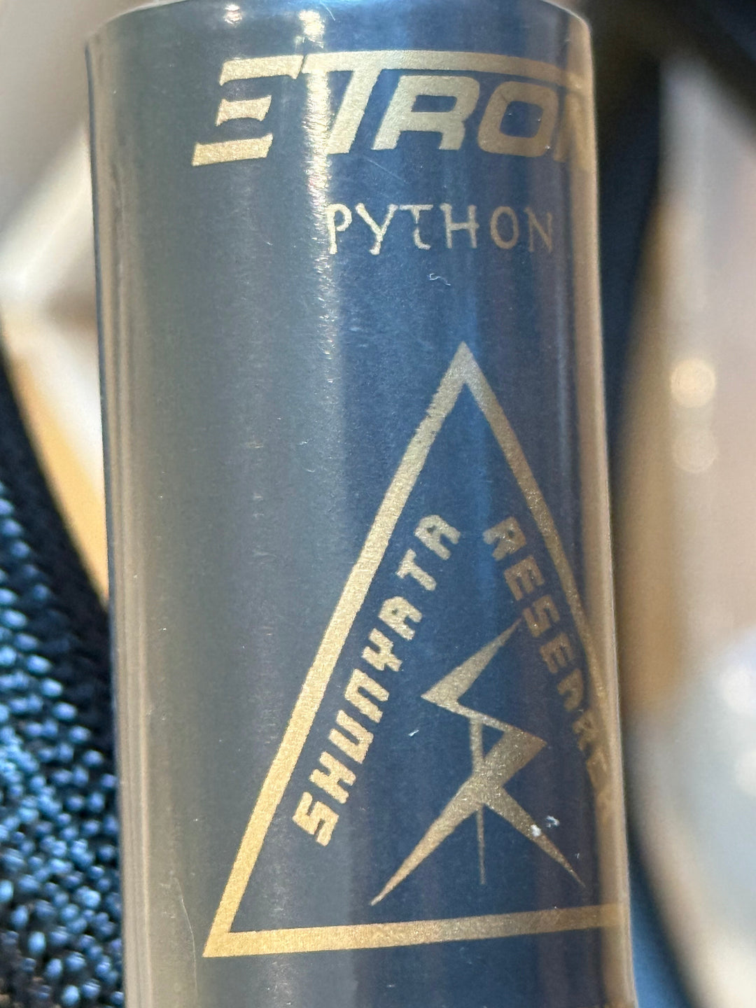 Shunyata Research E-tron Python Speaker Cables Pair with Gold Spade Connectors  3M Serial 4714 & 4715 MINT