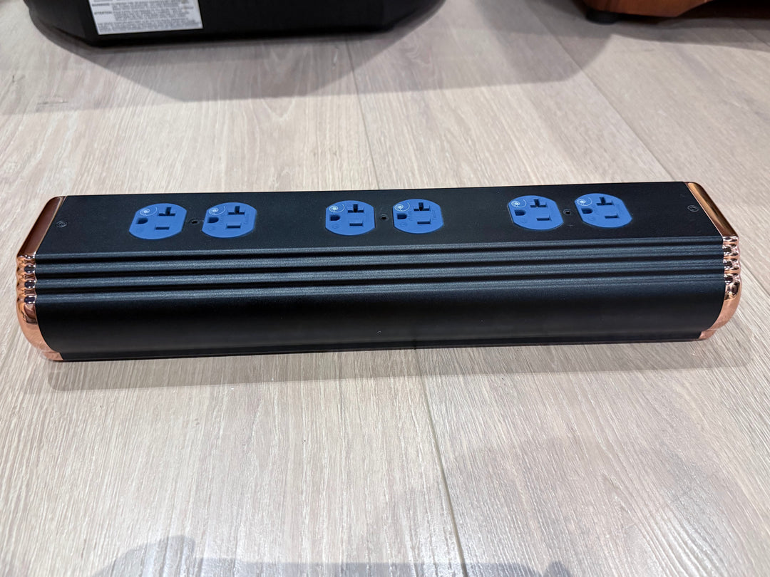 Cardas Audio Nautilus US 110V 20 Amp Power Strip EXCELLENT