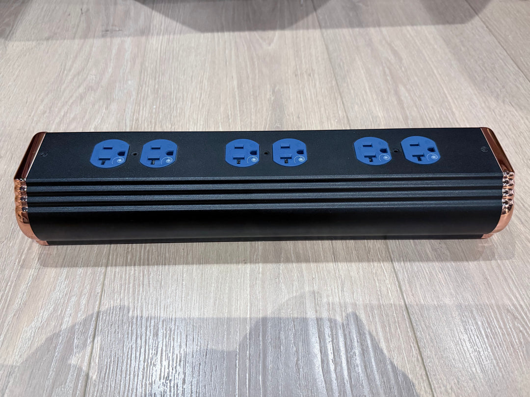 Cardas Audio Nautilus US 110V 20 Amp Power Strip EXCELLENT