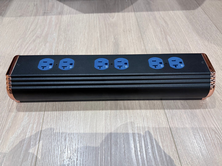 Cardas Audio Nautilus US 110V 20 Amp Power Strip EXCELLENT