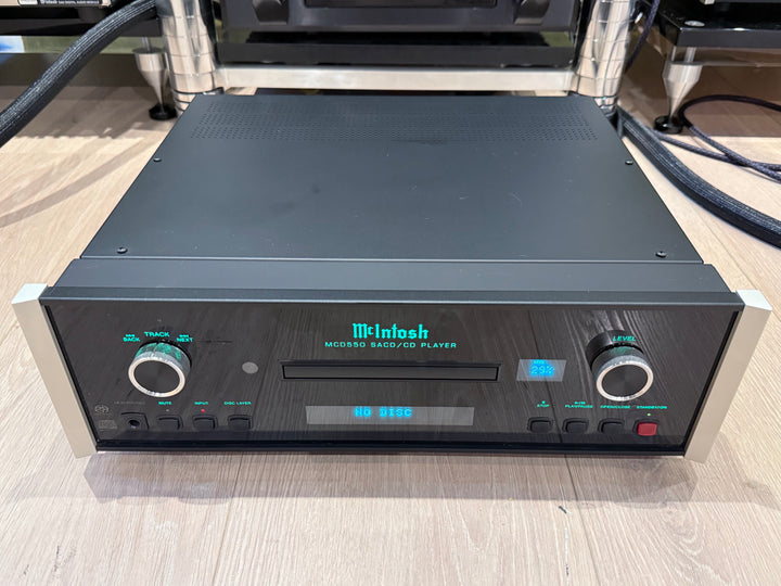 McIntosh MCD550 SACD / CD Player EXCELLENT