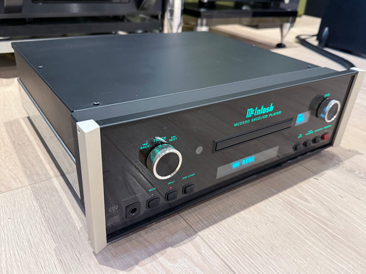 McIntosh MCD550 SACD / CD Player EXCELLENT