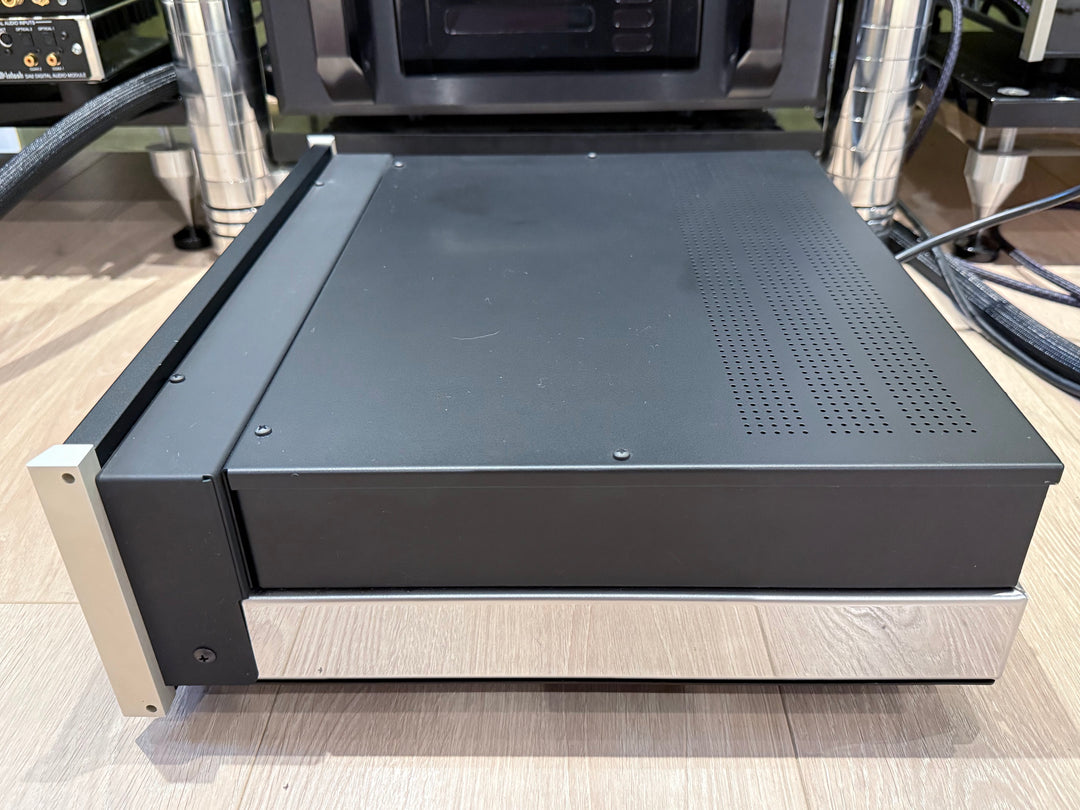 McIntosh MCD550 SACD / CD Player EXCELLENT
