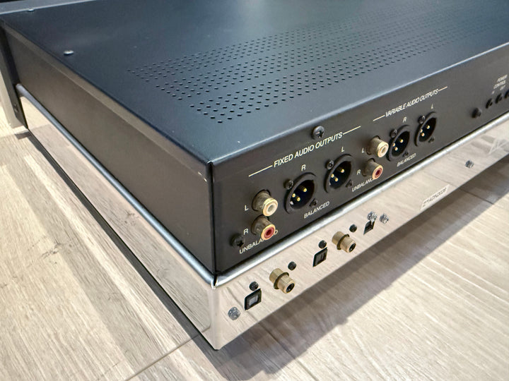 McIntosh MCD550 SACD / CD Player EXCELLENT