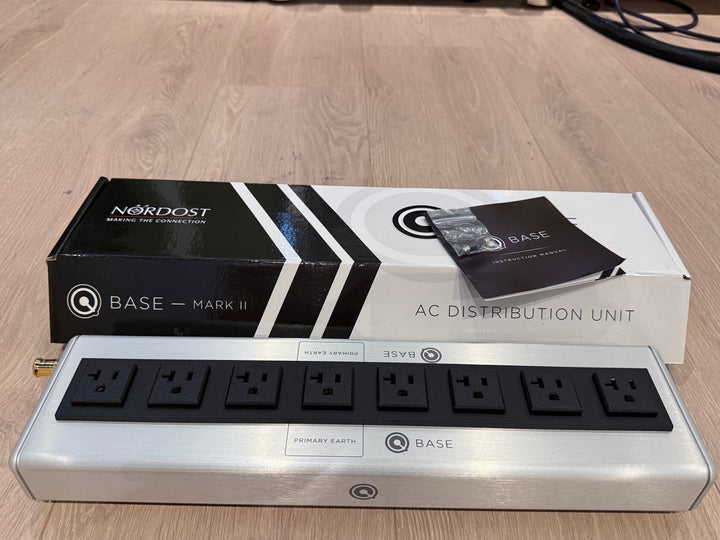 Nordost Q Base Mark II AC Distribution Unit 20 Amp w Box EXCELLENT