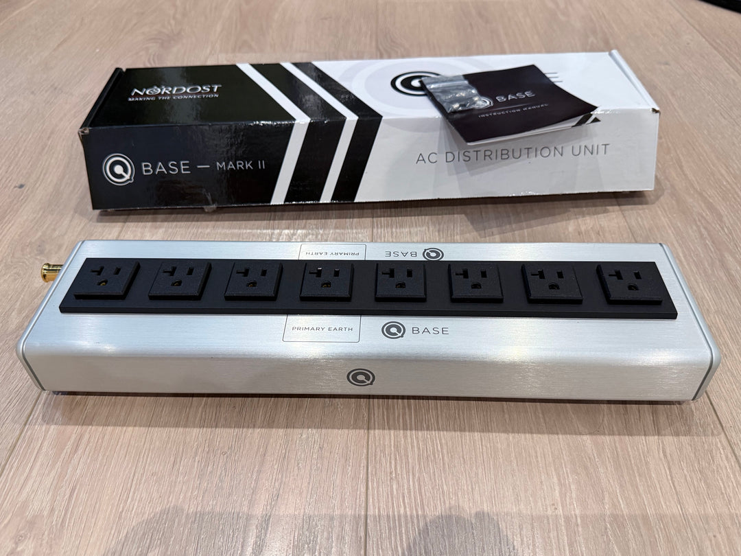 Nordost Q Base Mark II AC Distribution Unit 20 Amp w Box EXCELLENT