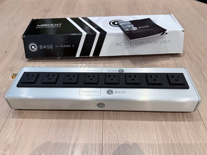 Nordost Q Base Mark II AC Distribution Unit 20 Amp w Box EXCELLENT