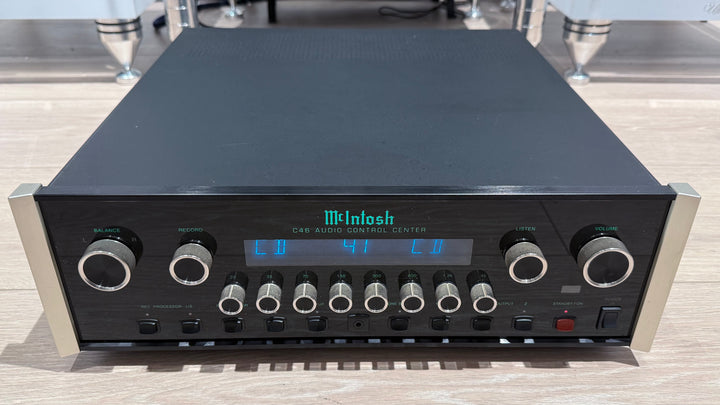McIntosh C46 2-Channel Solid State Audio Control Center 220V EXCELLENT