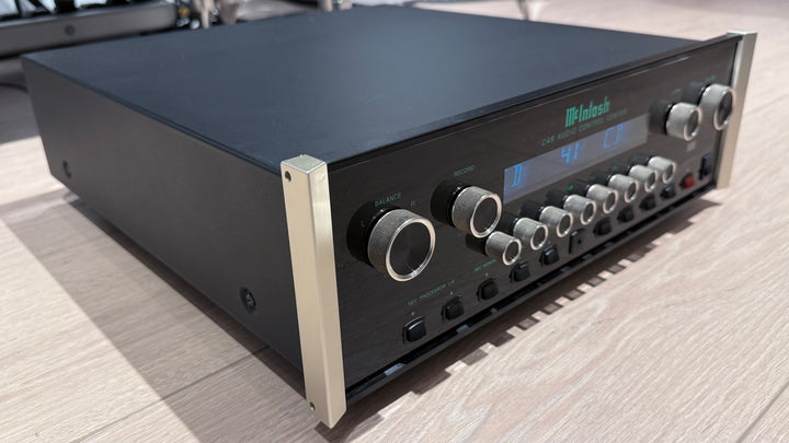 McIntosh C46 2-Channel Solid State Audio Control Center 220V EXCELLENT