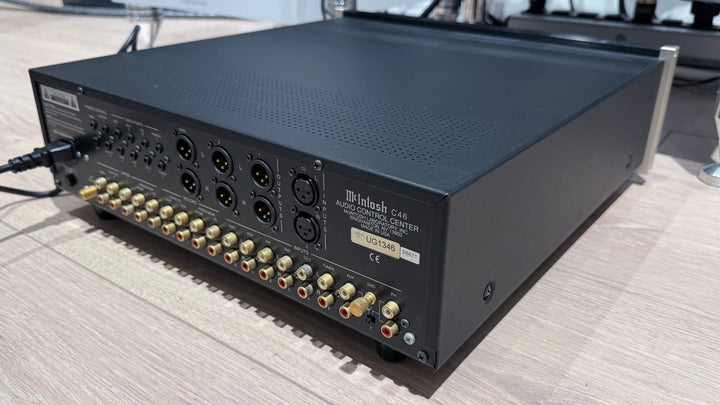 McIntosh C46 2-Channel Solid State Audio Control Center 220V EXCELLENT