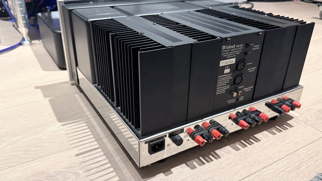 Mcintosh MC352 220-240v Stereo 2-Channel Power Amplifier with Box EXCELLENT