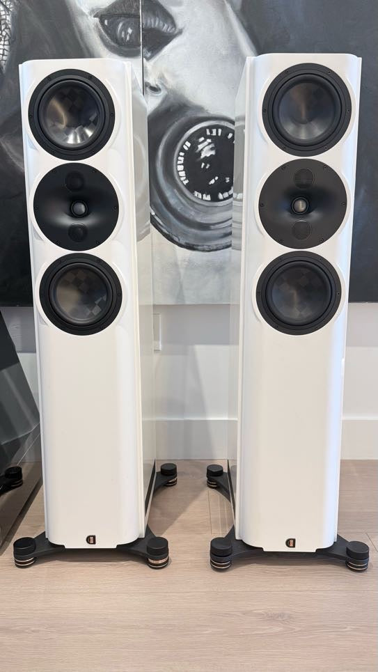 Perlisten S5T Tower Speakers in White MINT