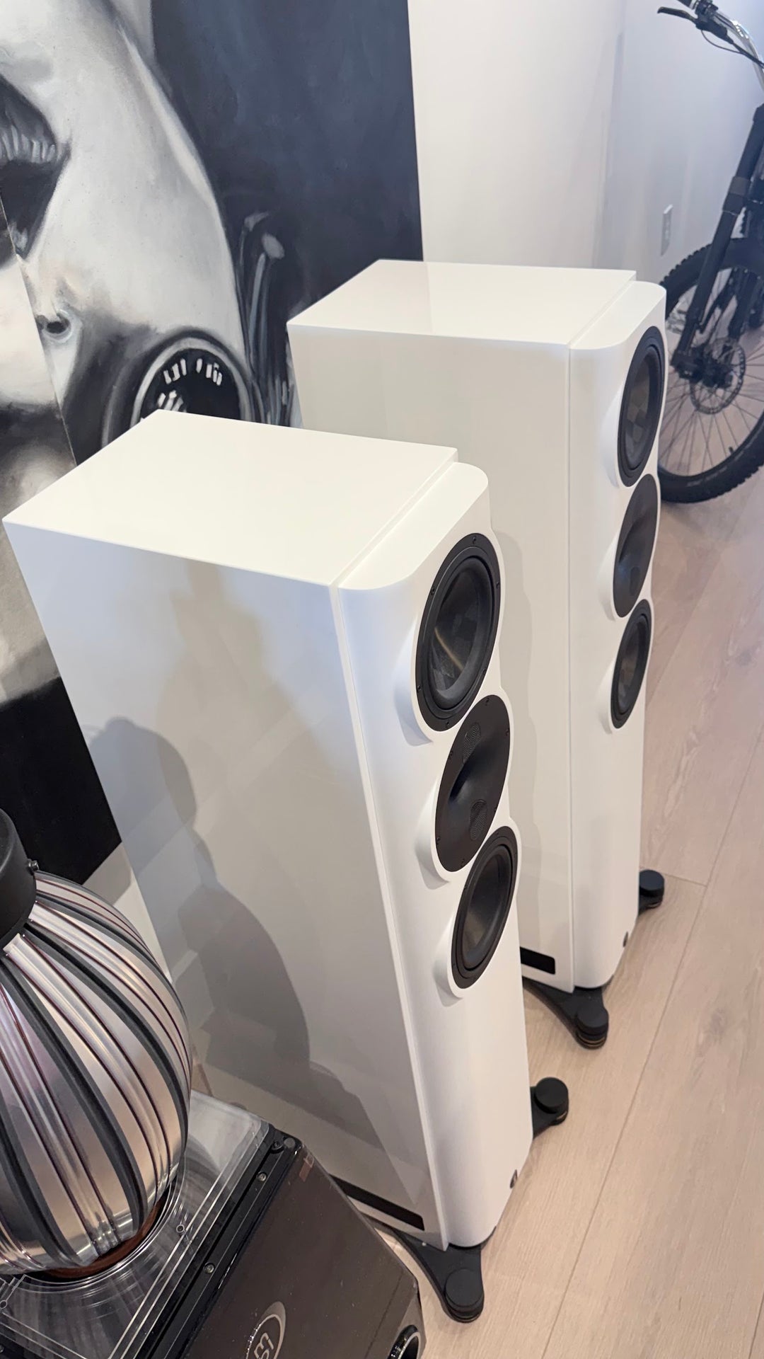 Perlisten S5T Tower Speakers in White MINT