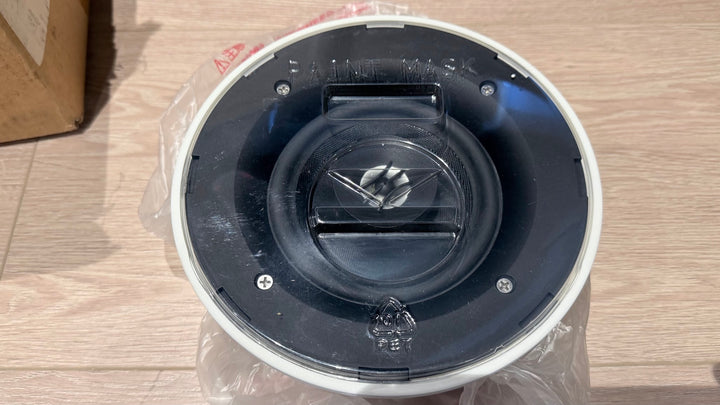 Linn Knekt Diskreet In Wall Speakers in White NEW OPEN BOX