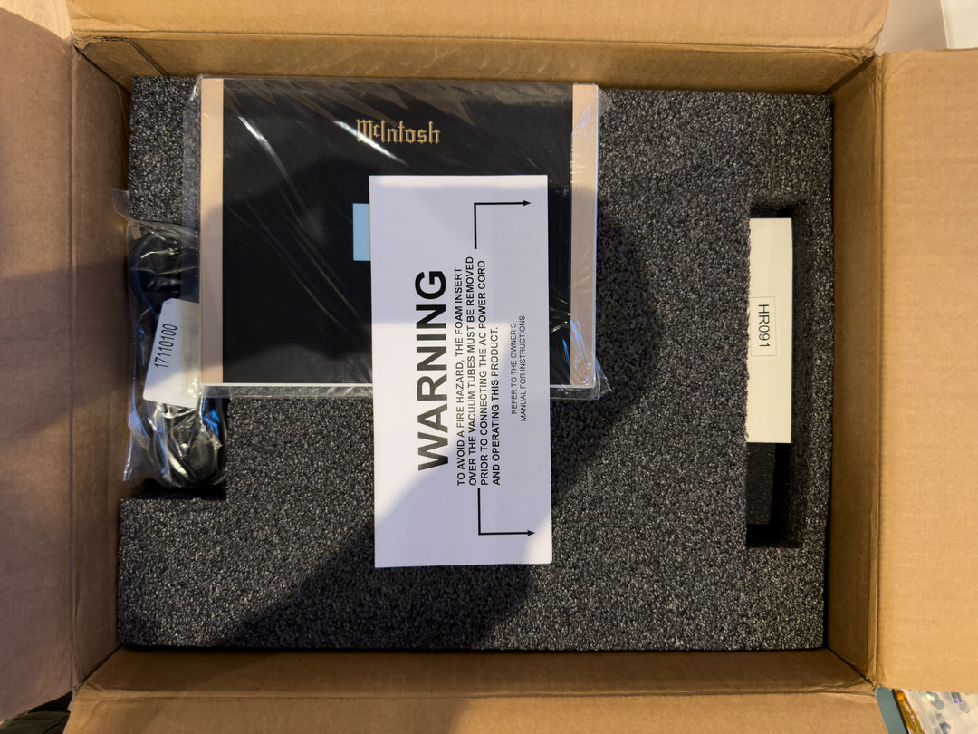 McIntosh C8 Vacuum Tube Preamplifier with Box EXCELLENT