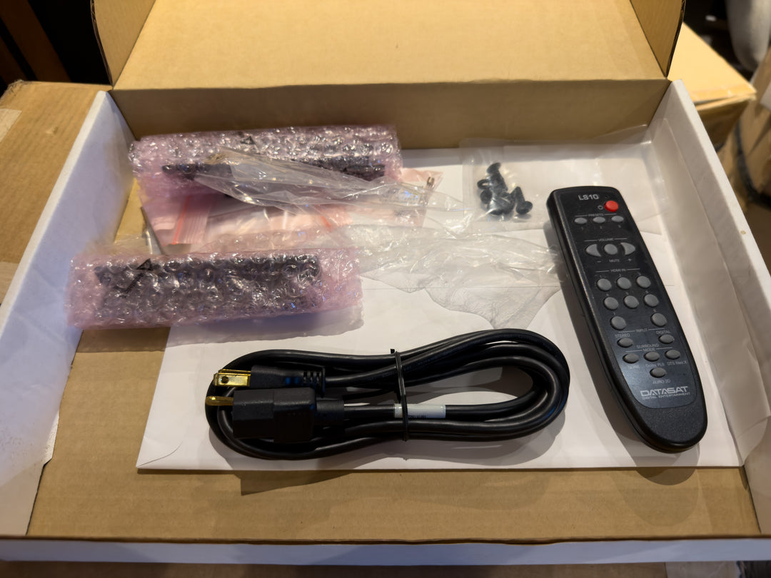 Datasat LS10 AV Processor with Remote & Box EXCELLENT