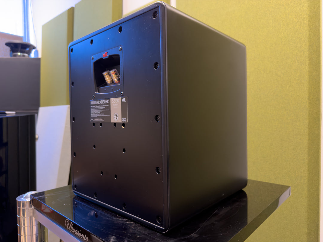 Miller & Kreisel S300 Right/C Surround Speaker in Black with Box Serial 144401561 EXCELLENT